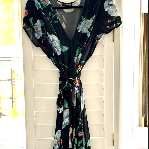 Yumi Kim, Silk Floral Wrap Kennedy Dress, 100% Silk XL - Picture 3 of 3